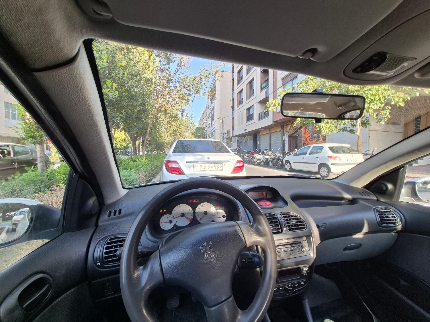 پژو ۲۰۶ صندوق دار v8 - 1394
