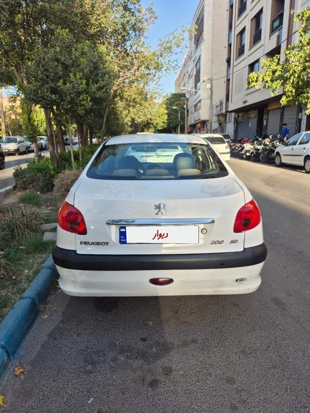 پژو ۲۰۶ صندوق دار v8 - 1394