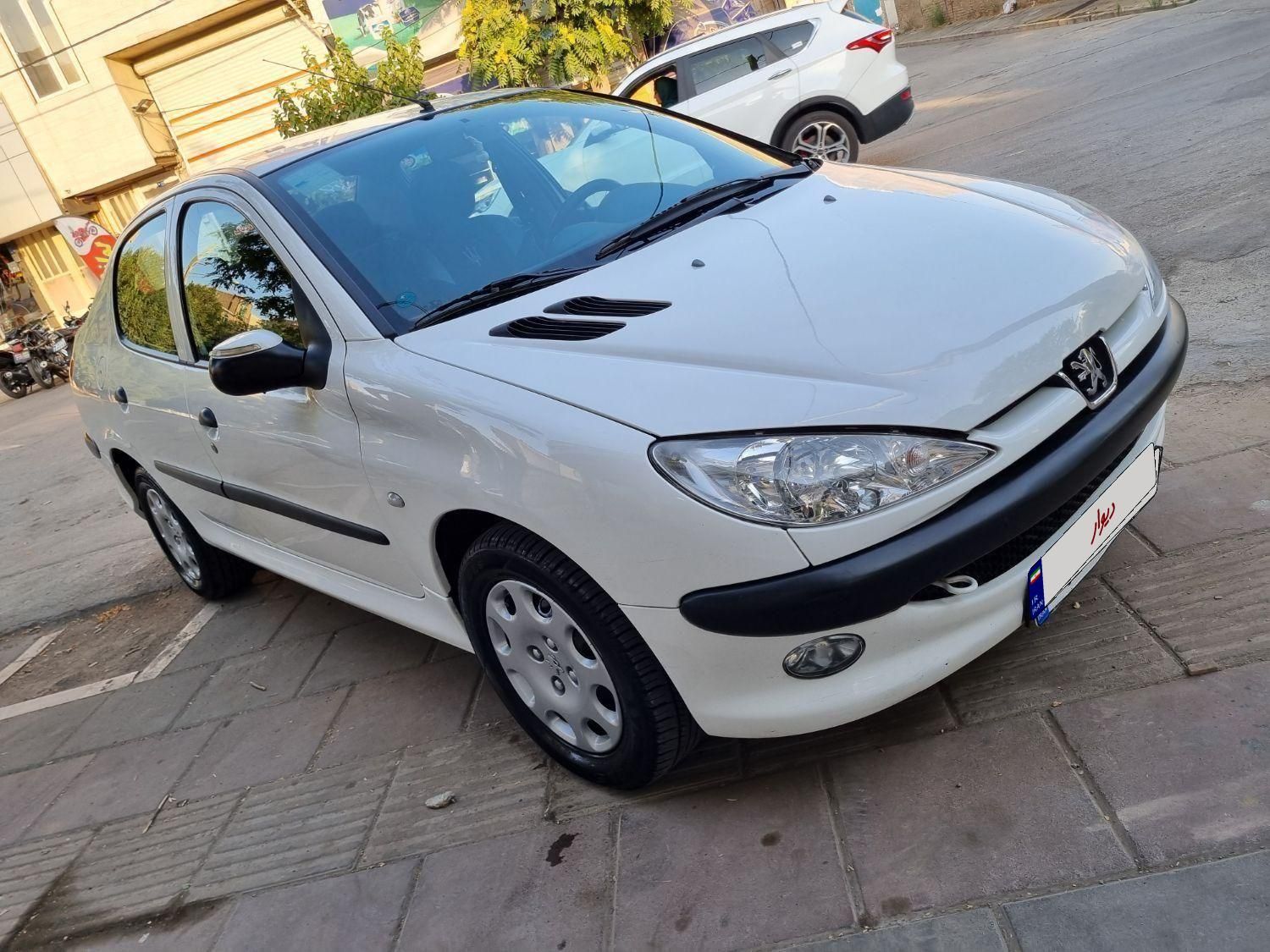 پژو ۲۰۶ صندوق دار v8 - 1396