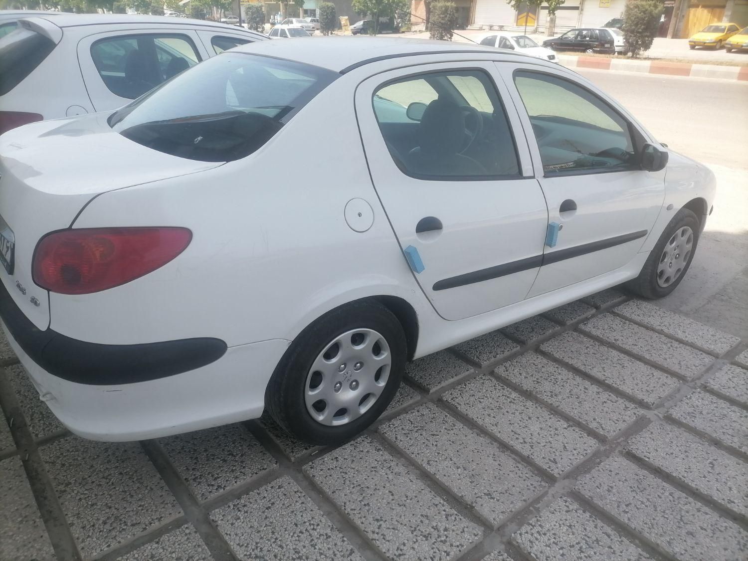 پژو ۲۰۶ صندوق دار v8 - 1394