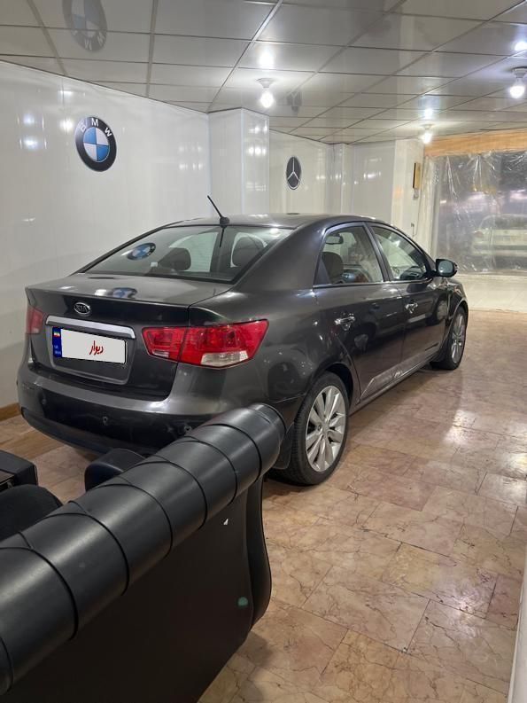 کیا سراتو 2.0 لیتر اتوماتیک GT لاین - 2010