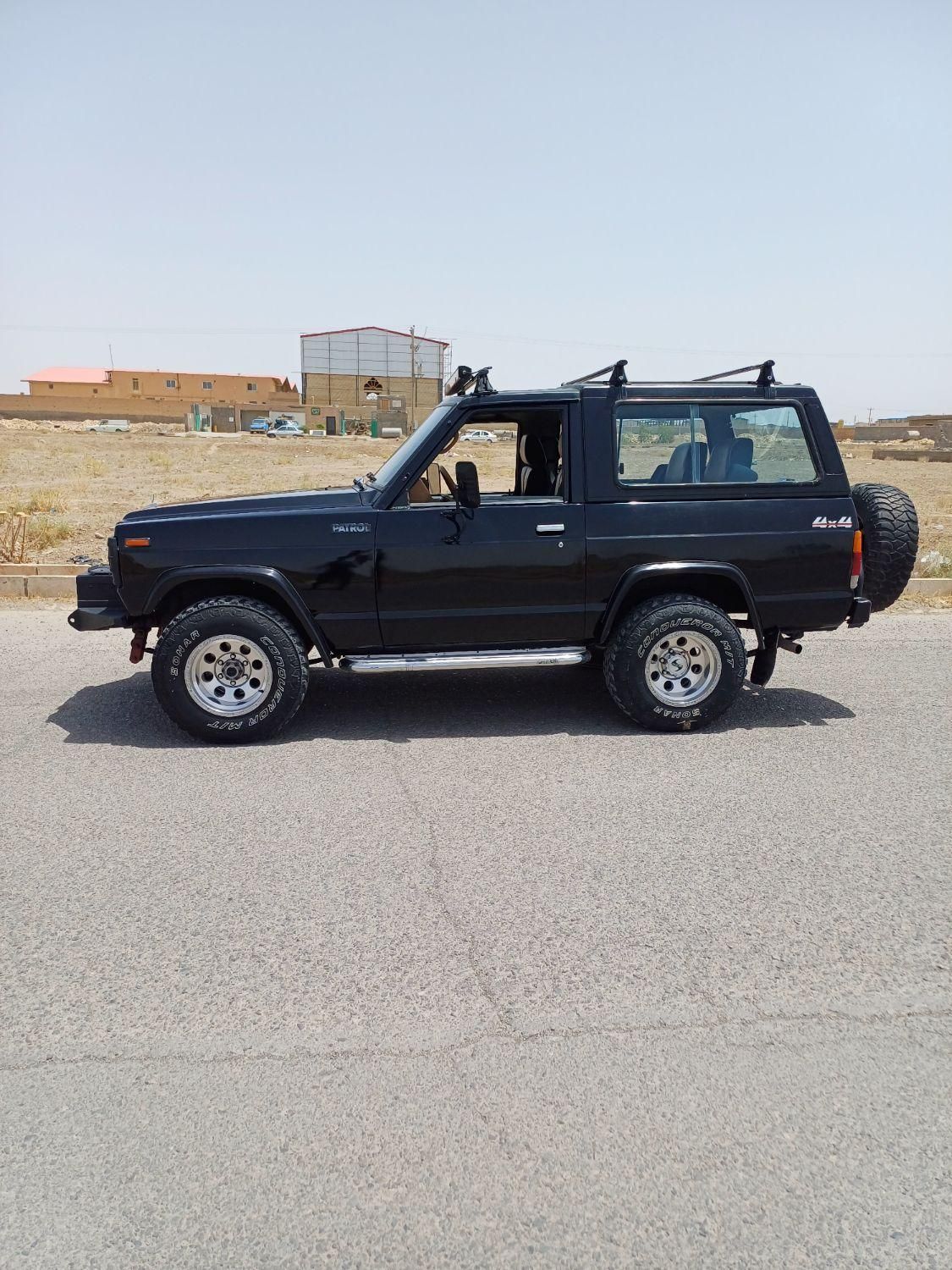 نیسان پاترول دو درب دنده‌ای - 1998