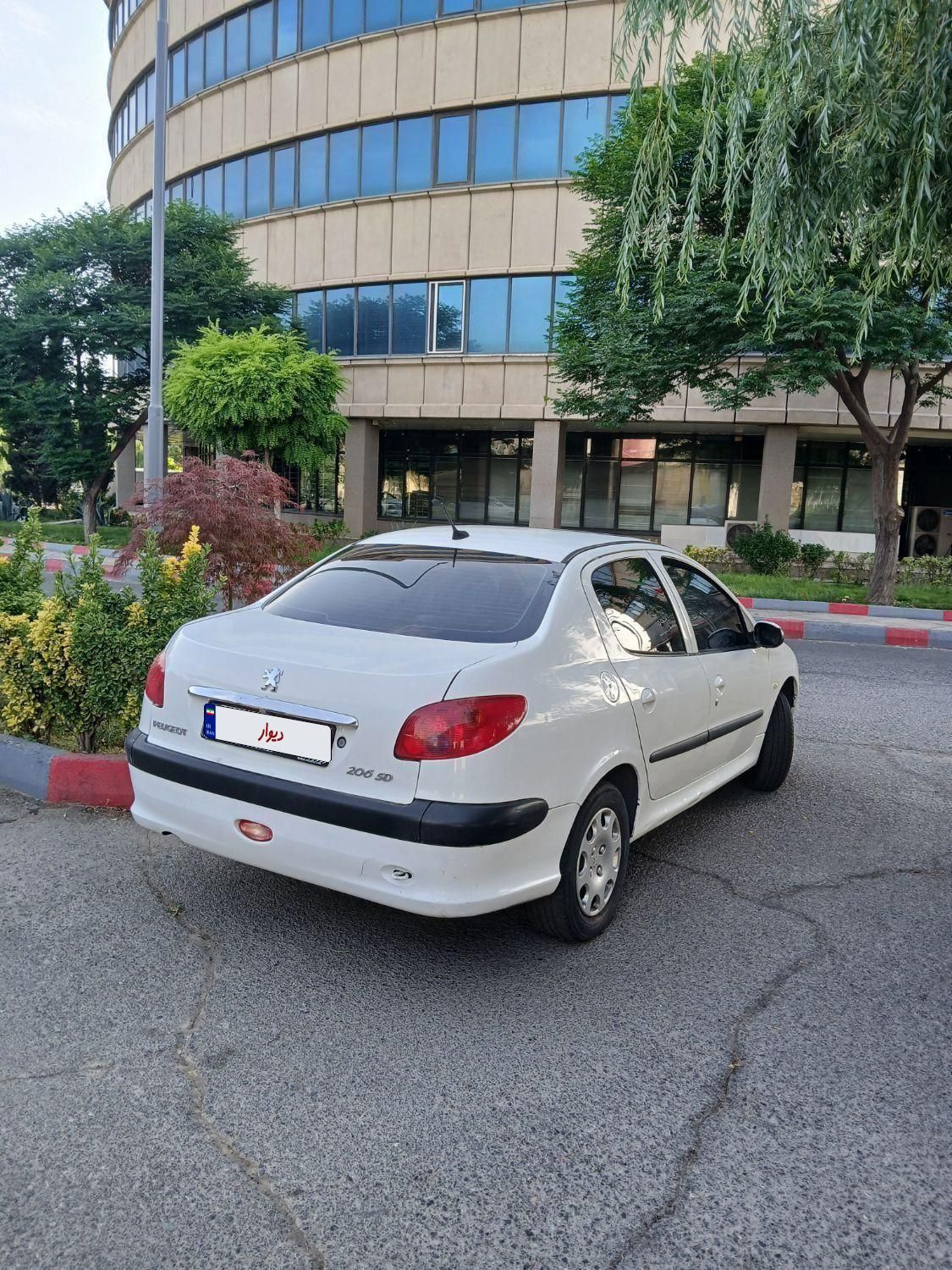 پژو ۲۰۶ صندوق دار v8 - 1389