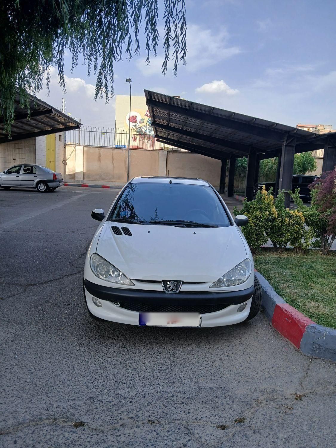 پژو ۲۰۶ صندوق دار v8 - 1389