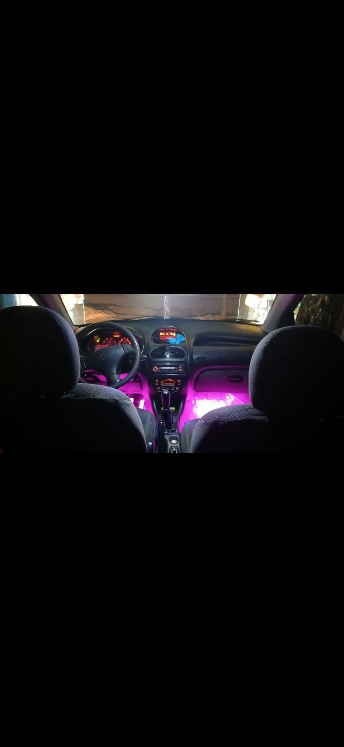 پژو ۲۰۶ صندوق دار v8 - 1395