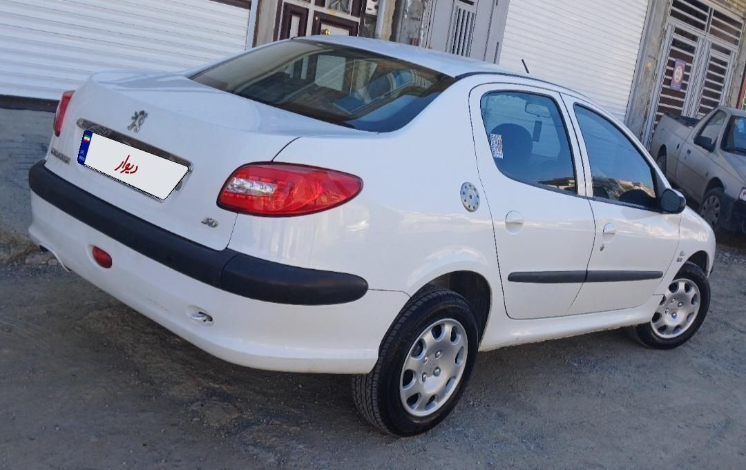 پژو ۲۰۶ صندوق دار v8 - 1395