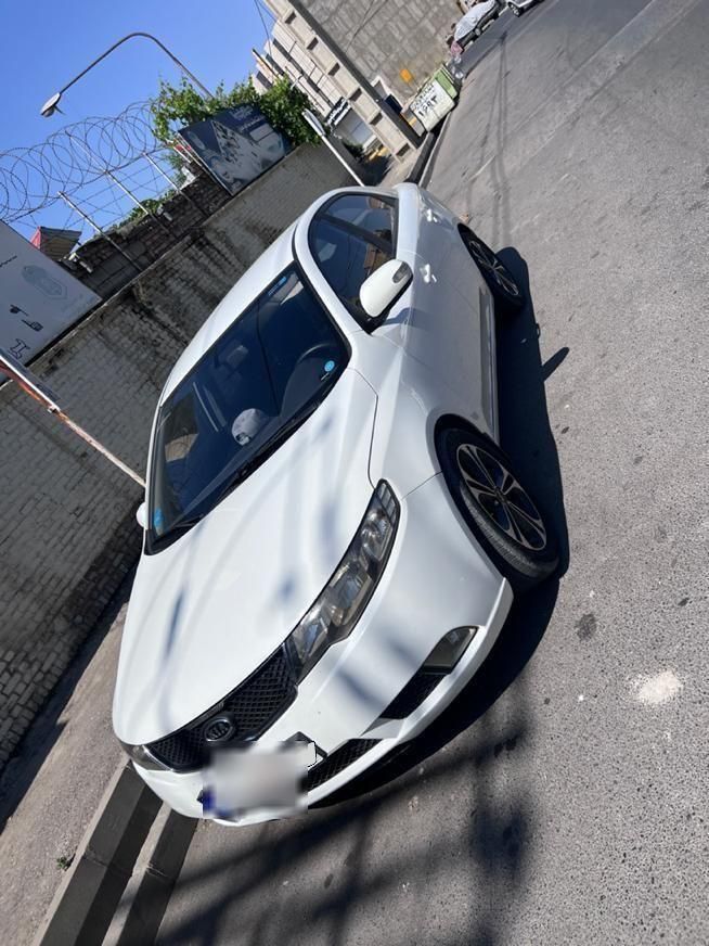 کیا سراتو 2.0 لیتر اتوماتیک GT لاین - 2010