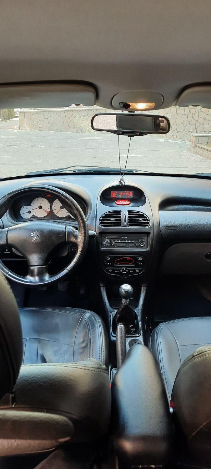 پژو ۲۰۶ صندوق دار v8 - 1399