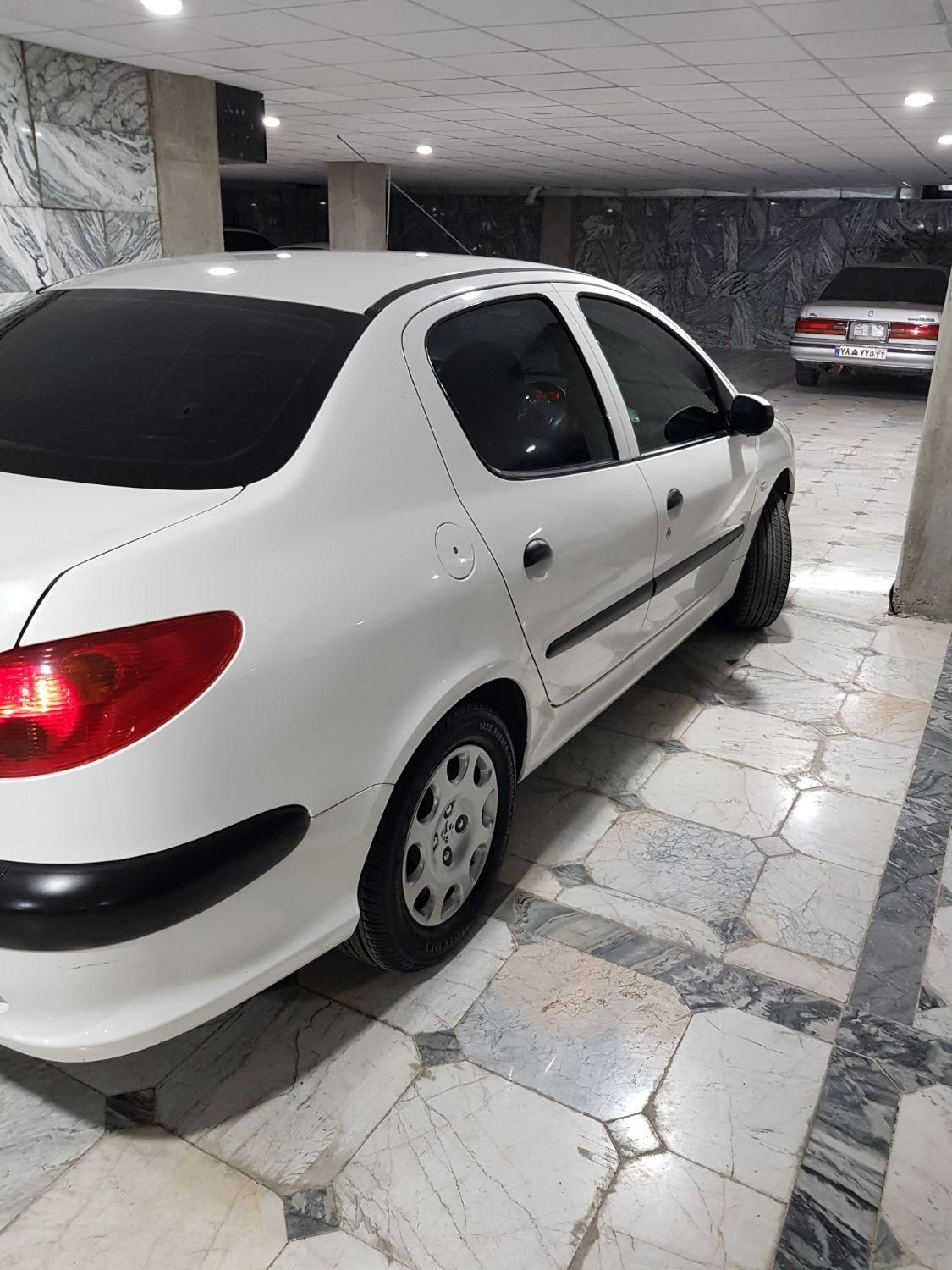 پژو ۲۰۶ صندوق دار v8 - 1396