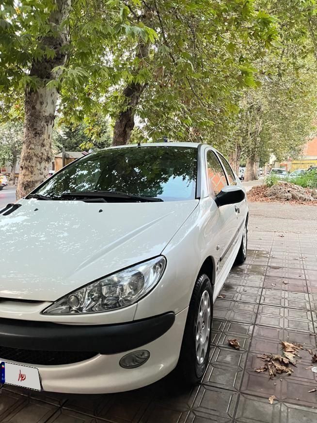 پژو ۲۰۶ صندوق دار v8 - 1399