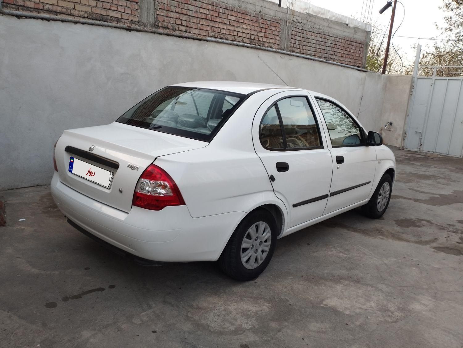 تیبا صندوق دار SX - 1400
