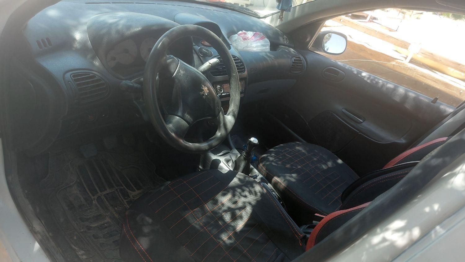 پژو ۲۰۶ صندوق دار v8 - 1390