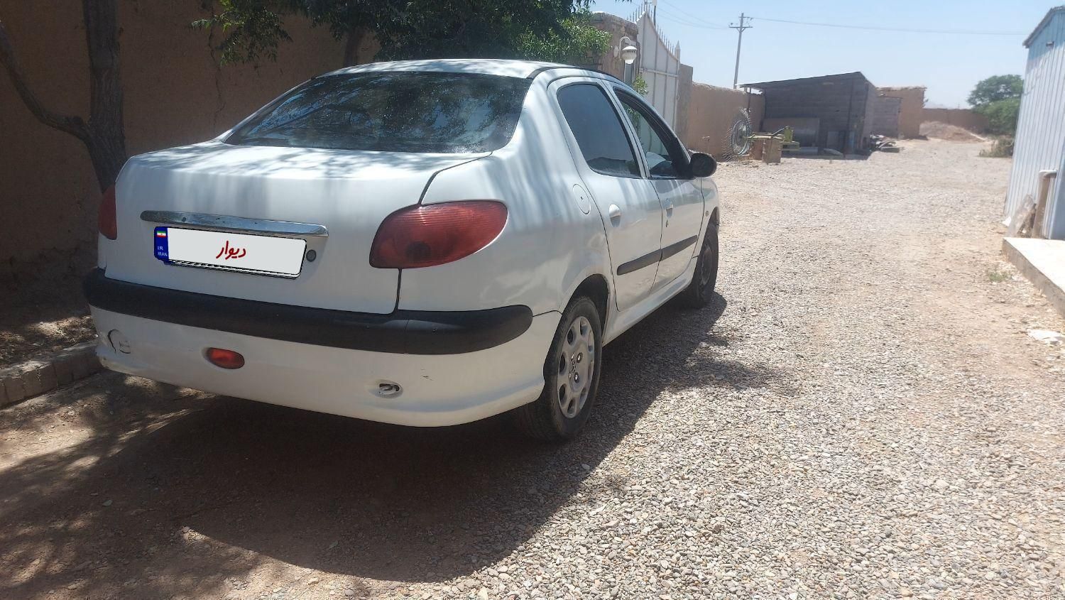پژو ۲۰۶ صندوق دار v8 - 1390