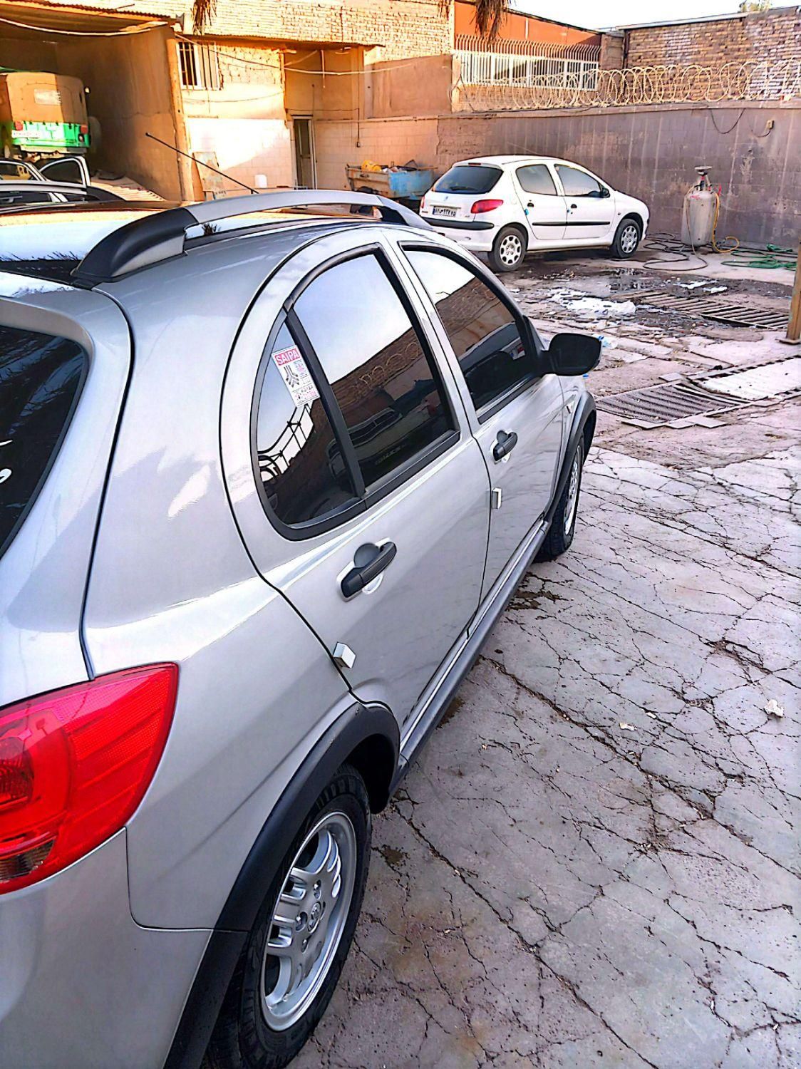 خودرو کوییک، R آگهی ann_19594966