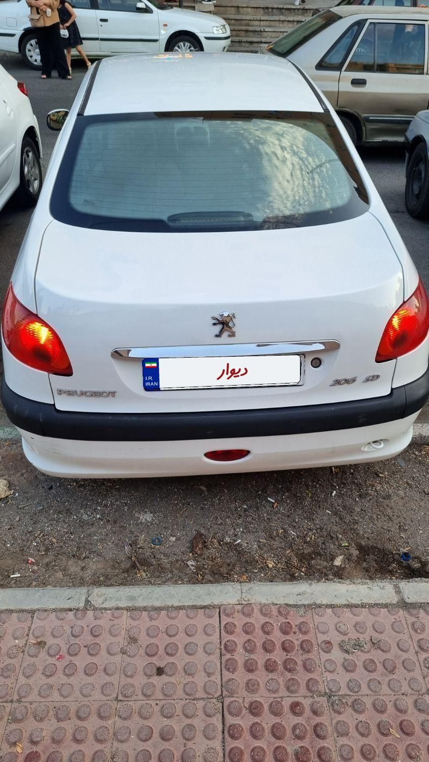 پژو ۲۰۶ صندوق دار v8 - 1389
