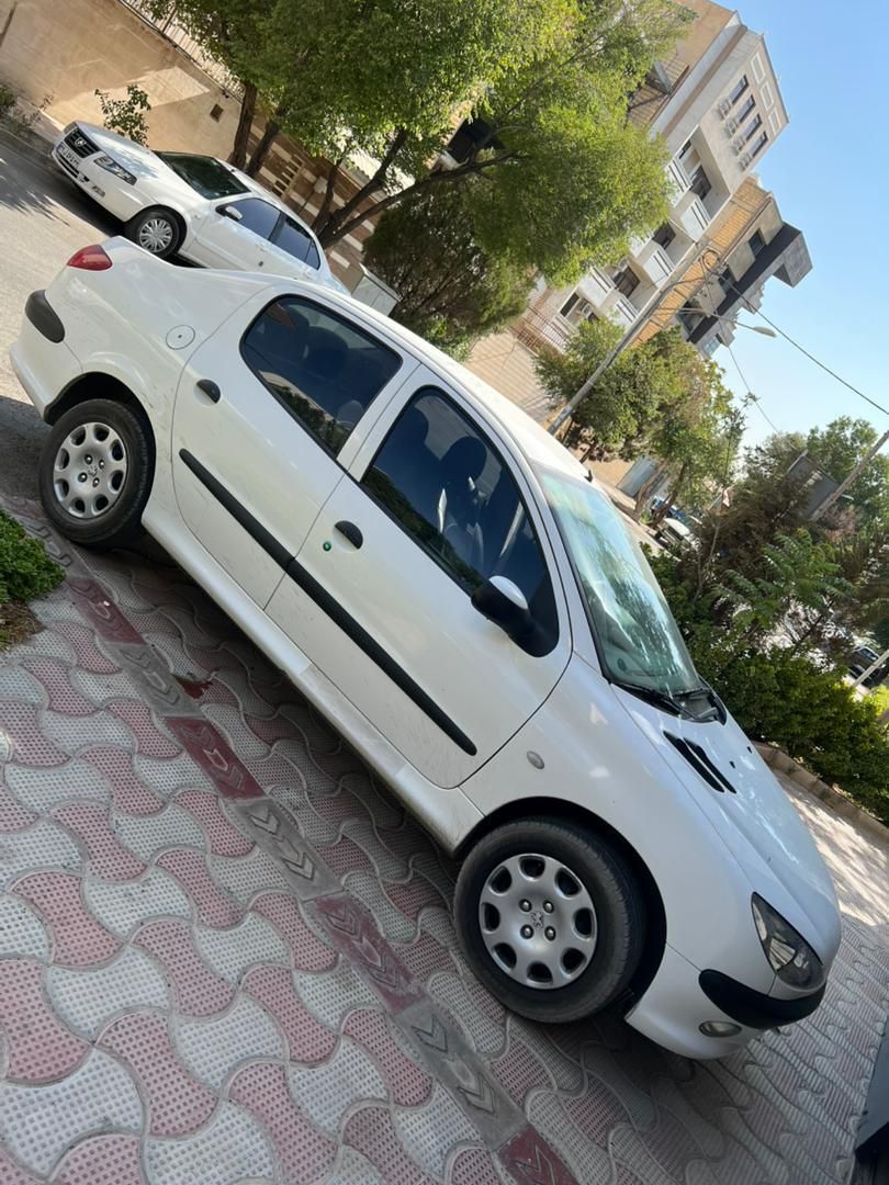 پژو ۲۰۶ صندوق دار v8 - 1399