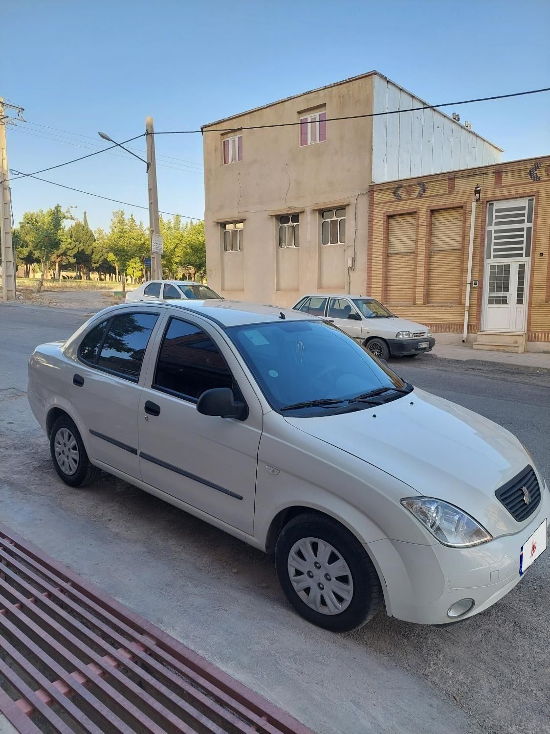 تیبا صندوق دار SX - 1400