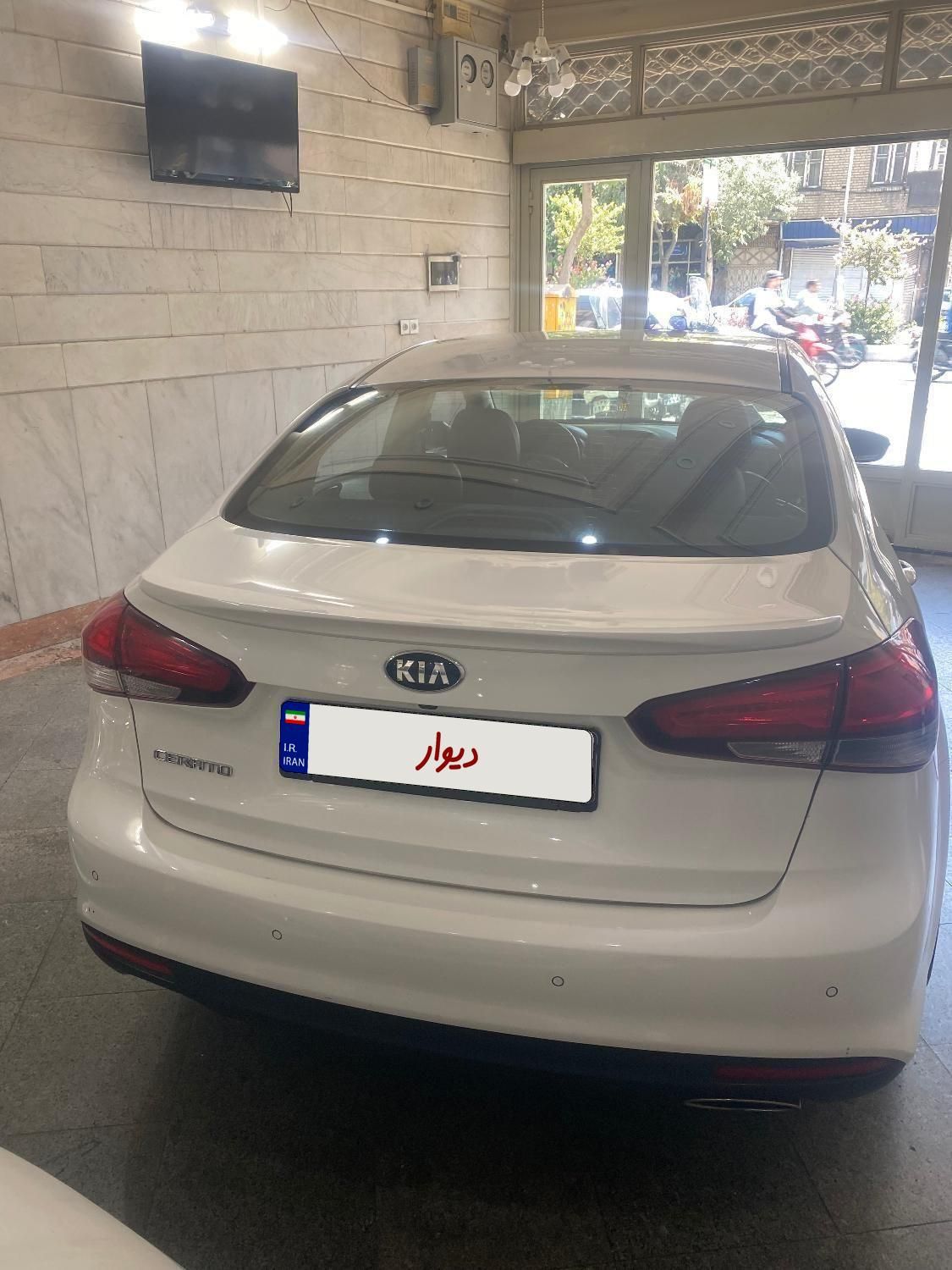 کیا سراتو 2.0 لیتر اتوماتیک GT لاین - 2017