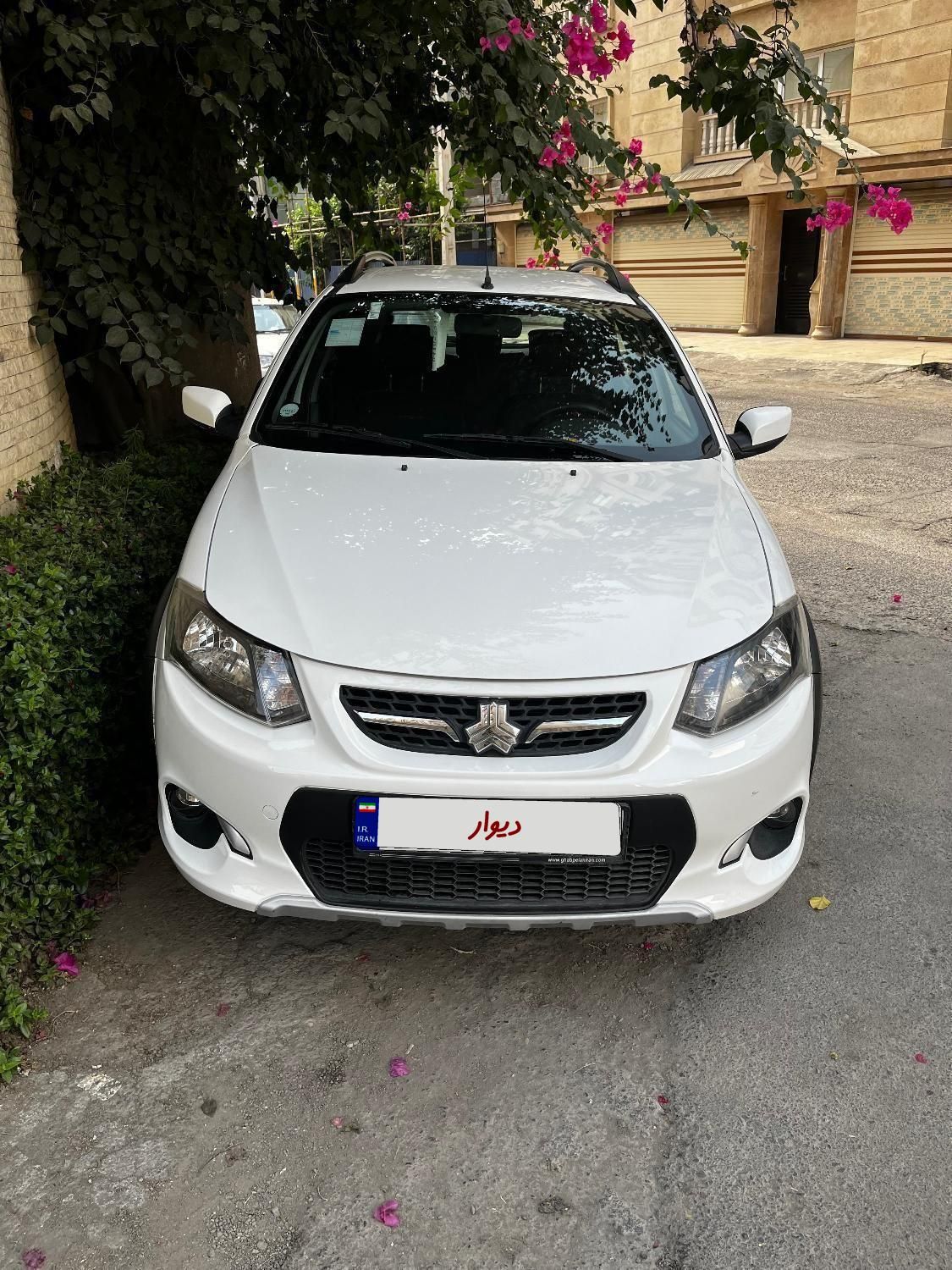 خودرو کوییک، معمولی آگهی ann_19596065