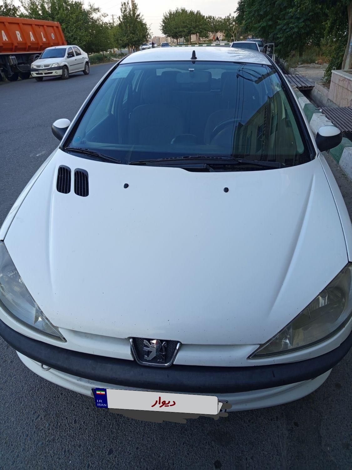 پژو ۲۰۶ صندوق دار v8 - 1396