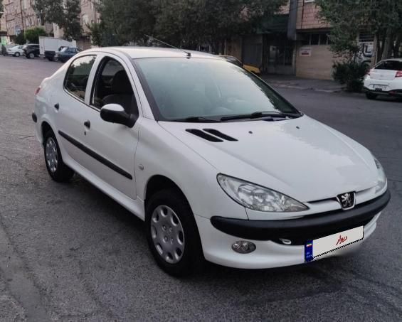 پژو ۲۰۶ صندوق دار v8 - 1398