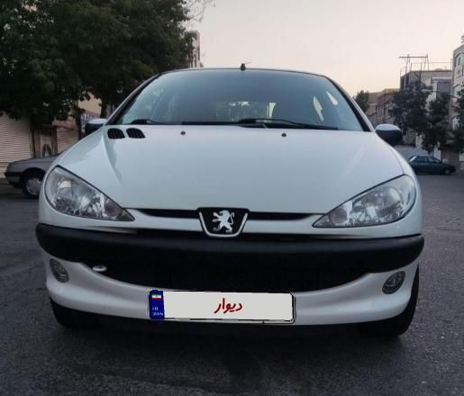 خودرو پژو، ۲۰۶ صندوق دار آگهی ann_19596323