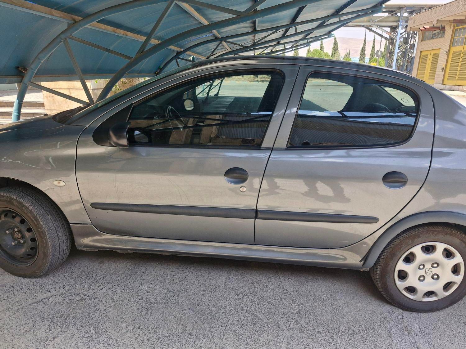 پژو ۲۰۶ صندوق دار v8 - 1394
