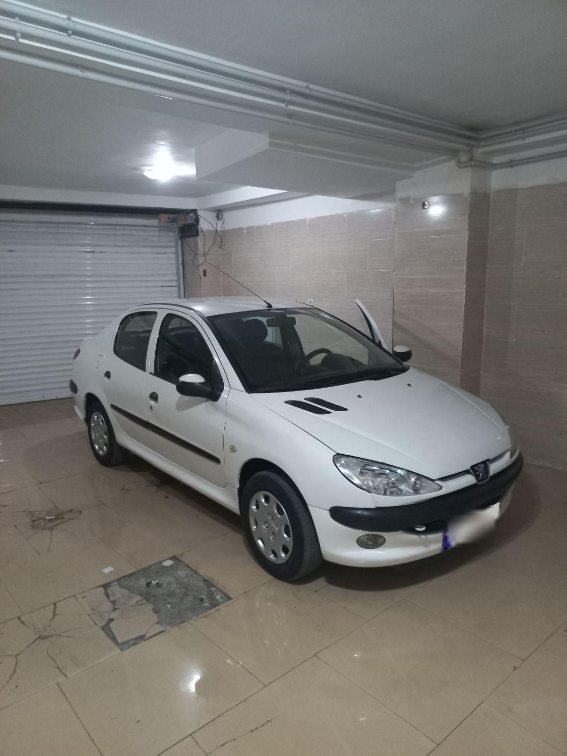 پژو ۲۰۶ صندوق دار v8 - 1390