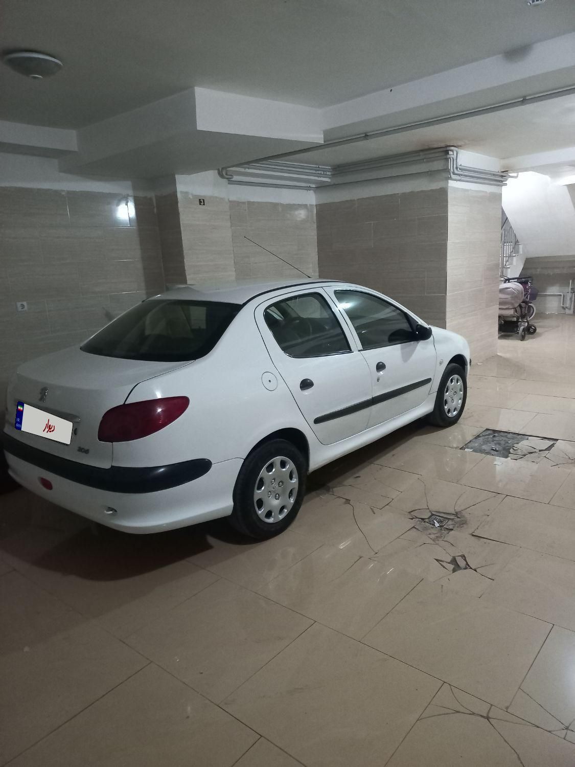 پژو ۲۰۶ صندوق دار v8 - 1390
