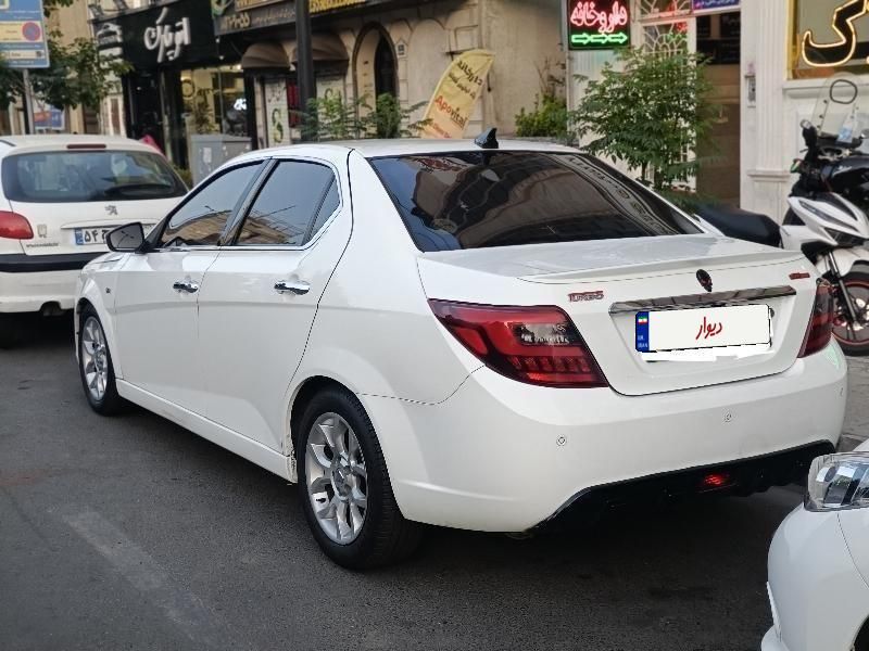 دنا پلاس توربو اتوماتیک - 1401