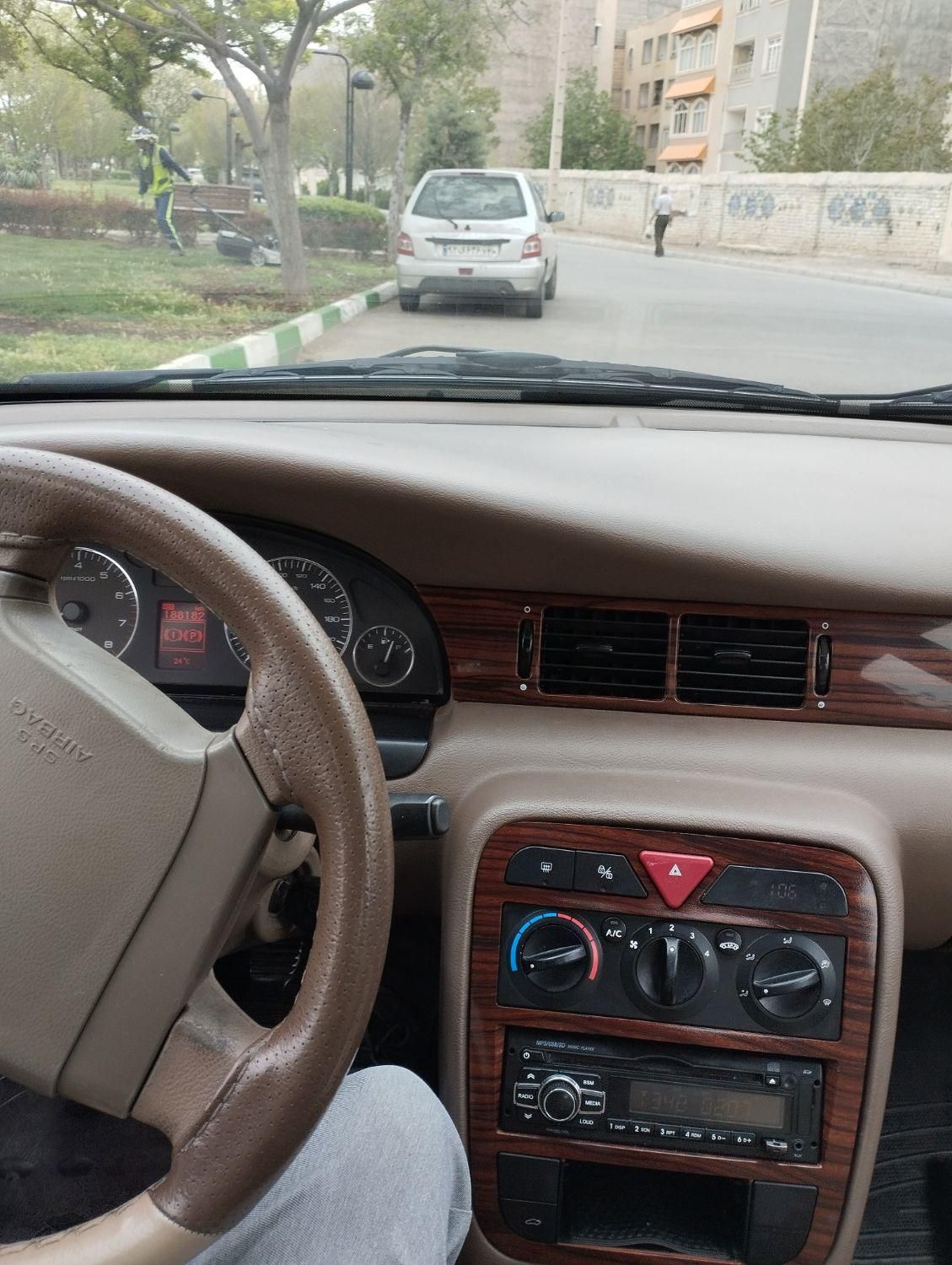 سمند LX XU7 - 1398