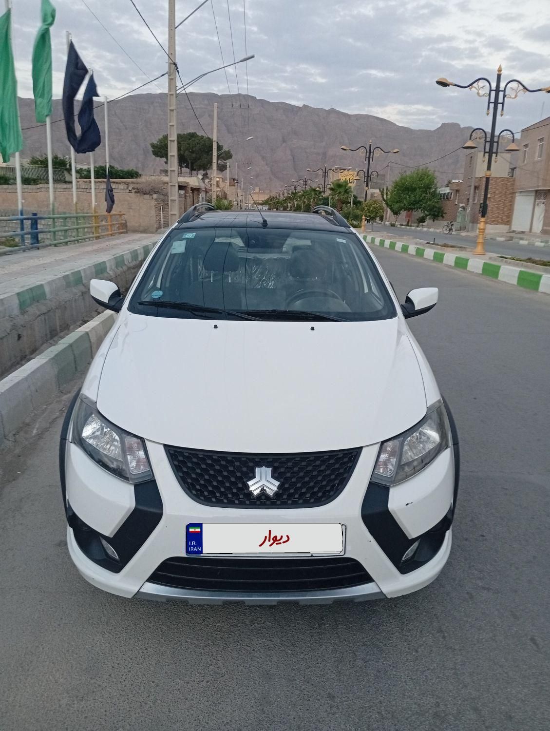 خودرو کوییک، R آگهی ann_19597398