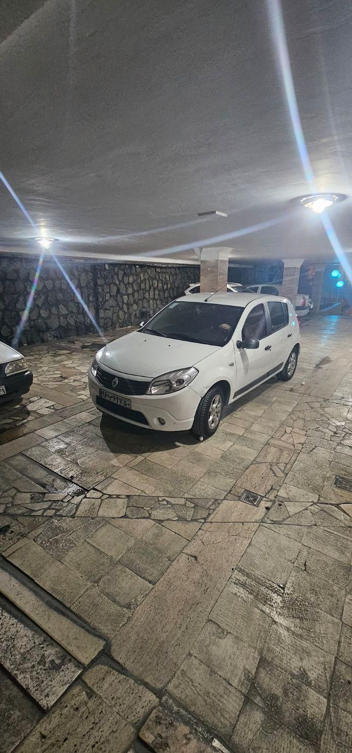 رنو ساندرو دنده ای - 1394