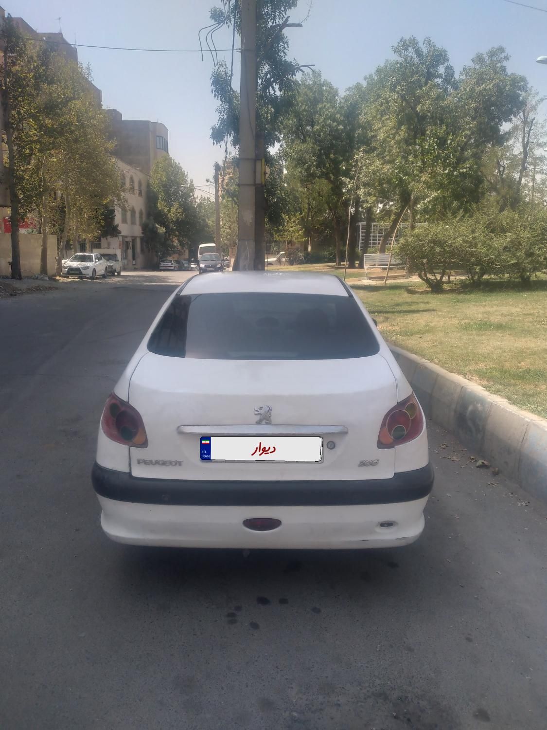 پژو ۲۰۶ صندوق دار v8 - 1394