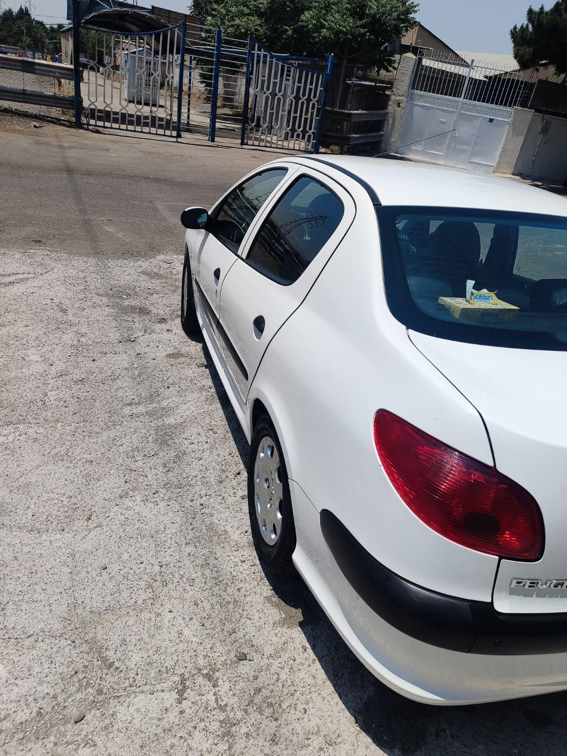 پژو ۲۰۶ صندوق دار v8 - 1399