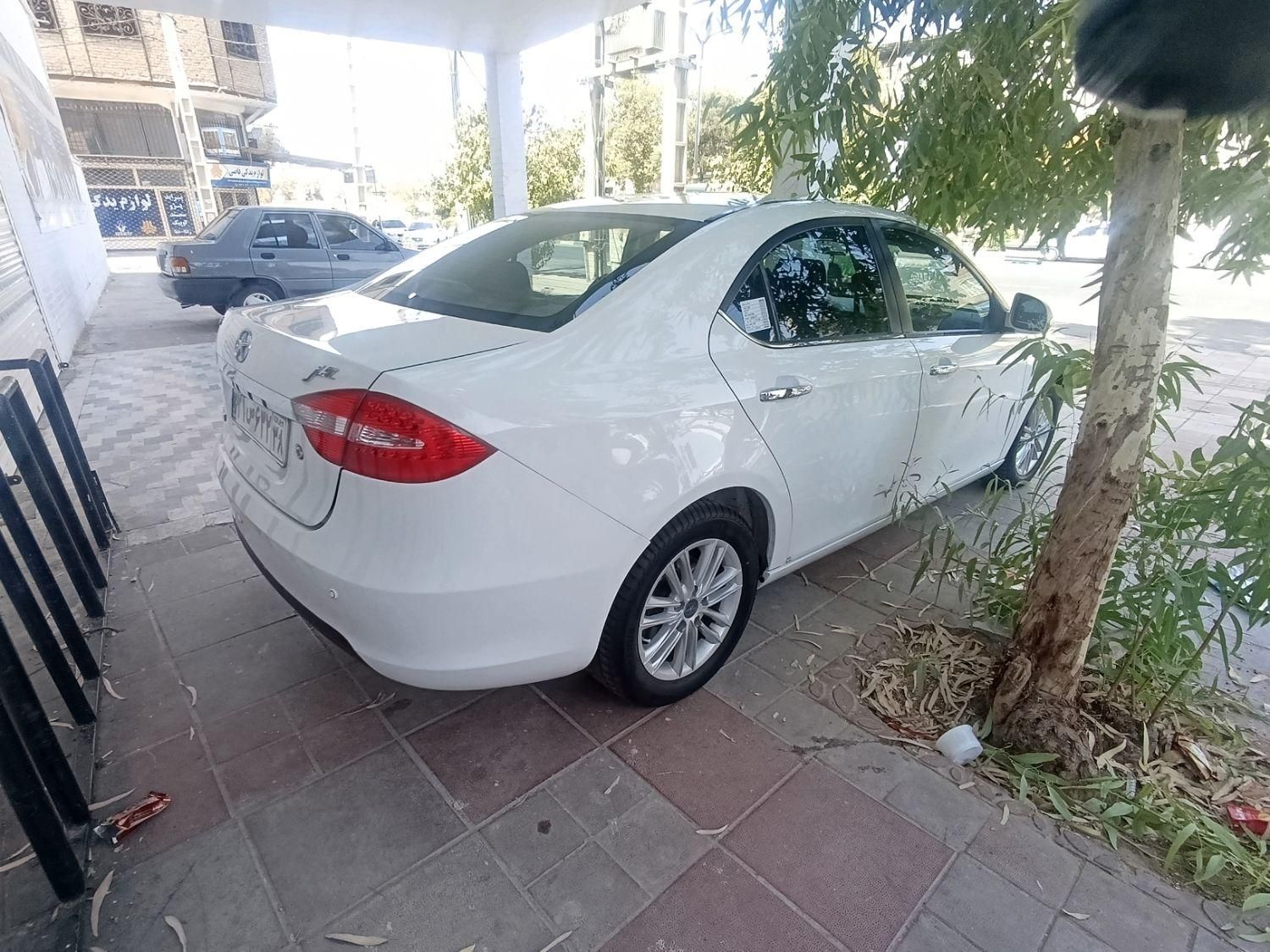 جک J5 اتوماتیک - 1394