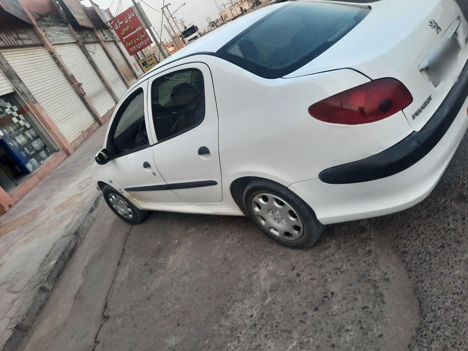 پژو ۲۰۶ صندوق دار v20 - 1392