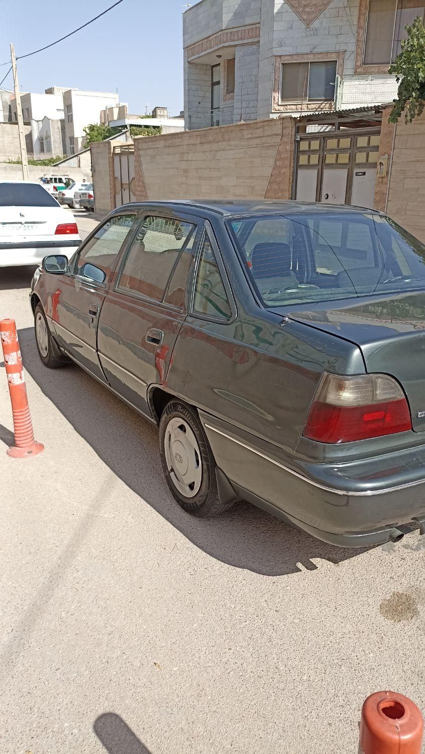 دوو سیلو سدان - 1377