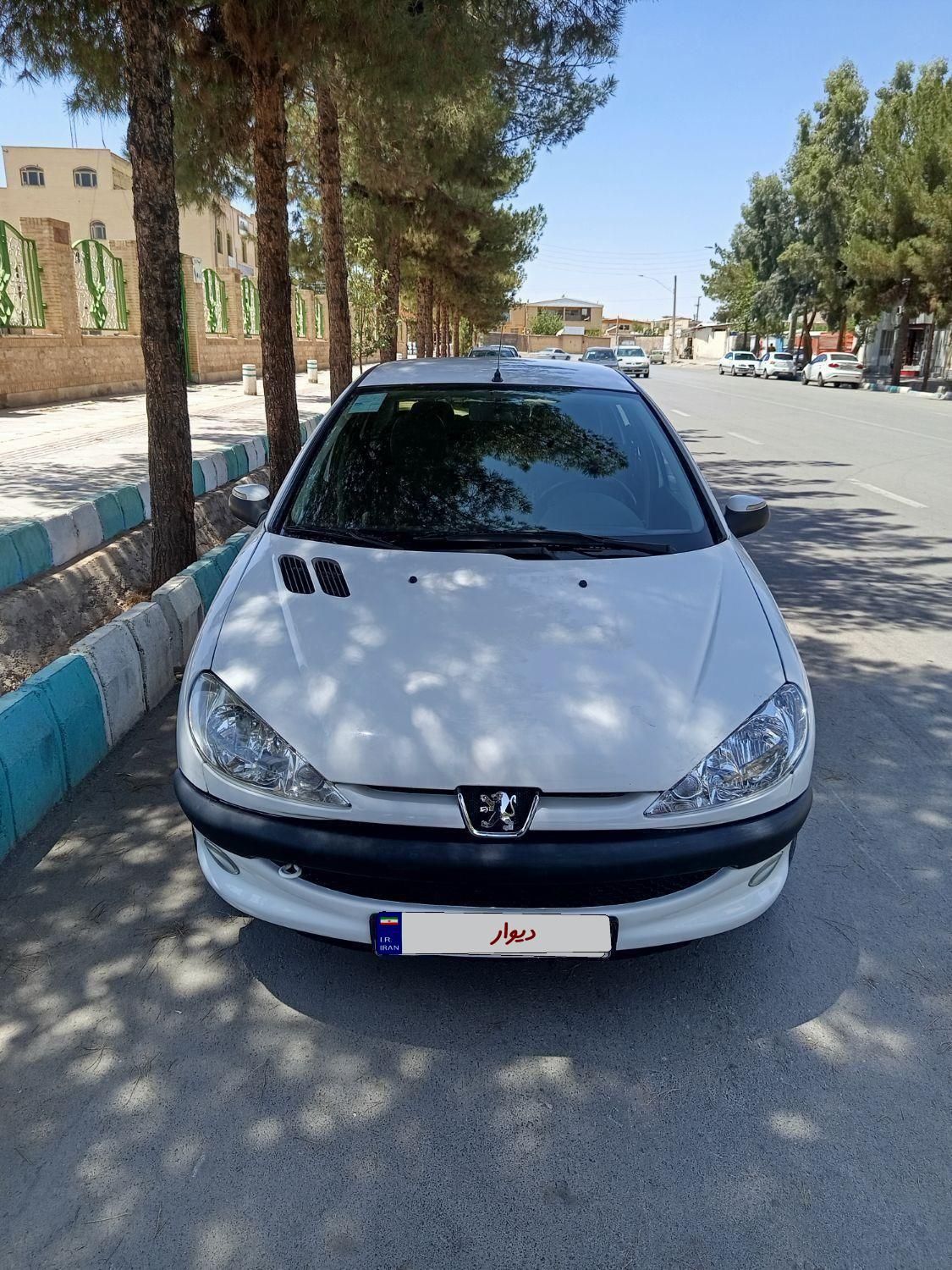 پژو ۲۰۶ صندوق دار v8 - 1397