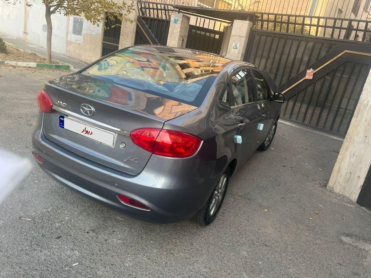 جک J4 اتوماتیک ساده - 1403