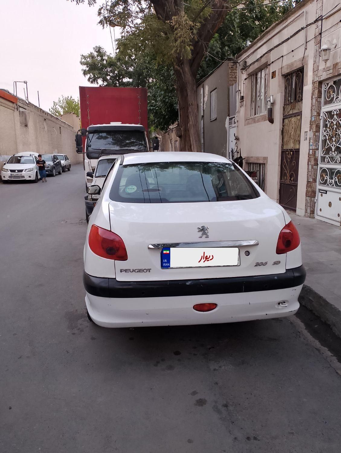پژو ۲۰۶ صندوق دار v8 - 1399