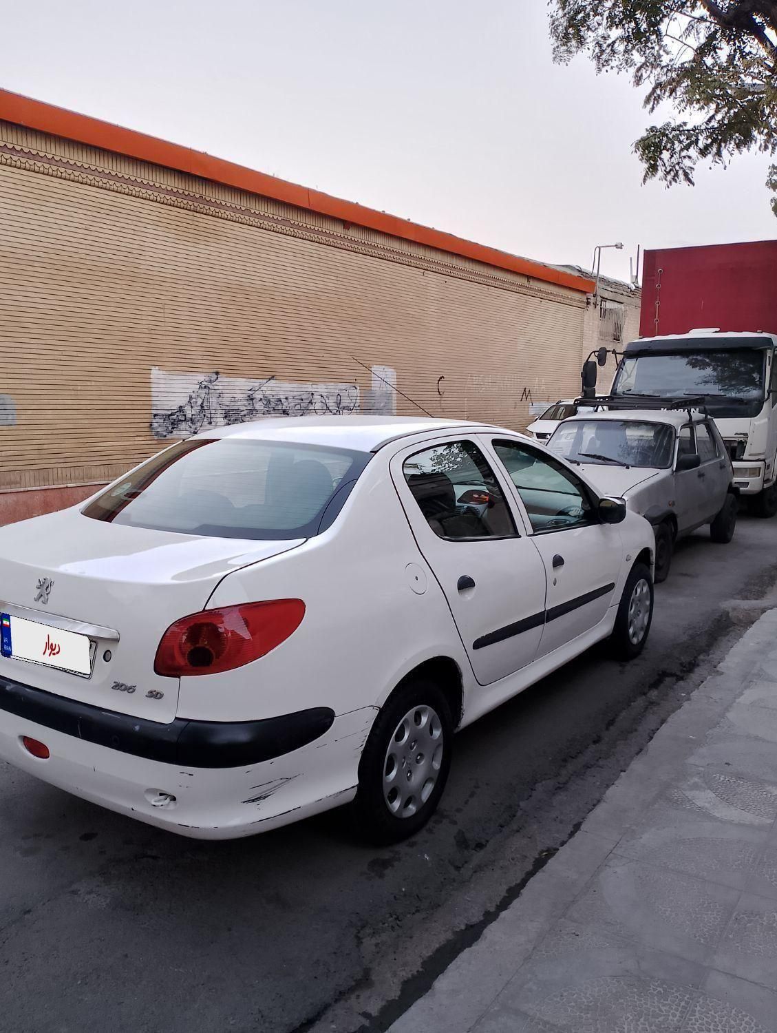 پژو ۲۰۶ صندوق دار v8 - 1399