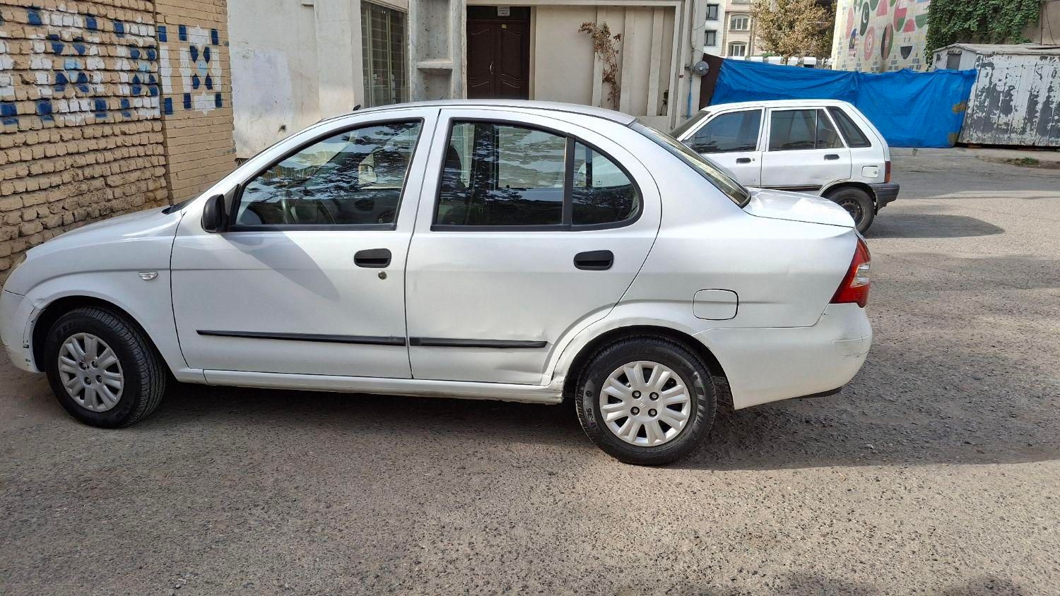 تیبا صندوق دار EX - 1395