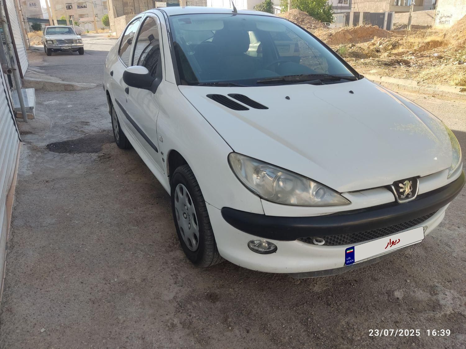 پژو ۲۰۶ صندوق دار v8 - 1389