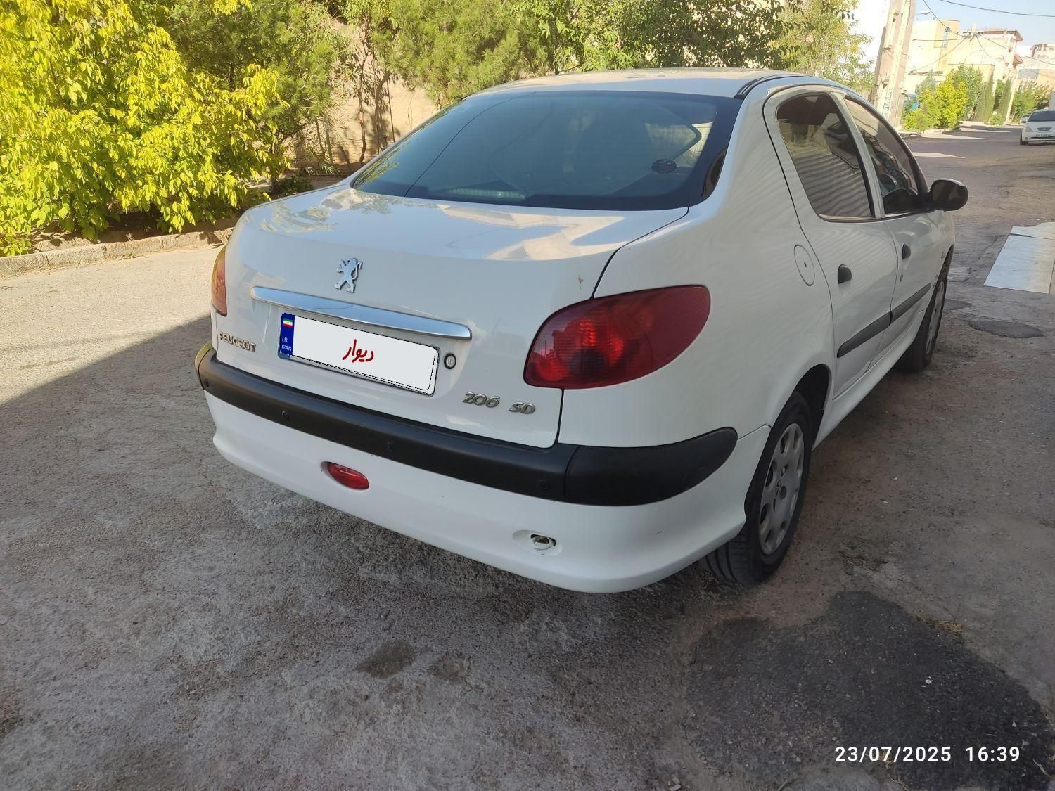 پژو ۲۰۶ صندوق دار v8 - 1389
