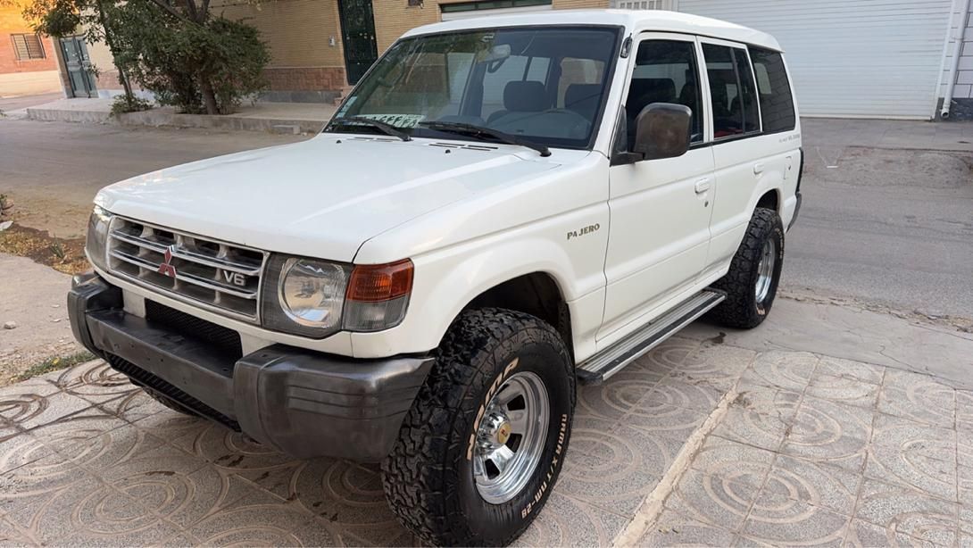 میتسوبیشی پاجرو چهار درب ۶ سیلندر - 2002