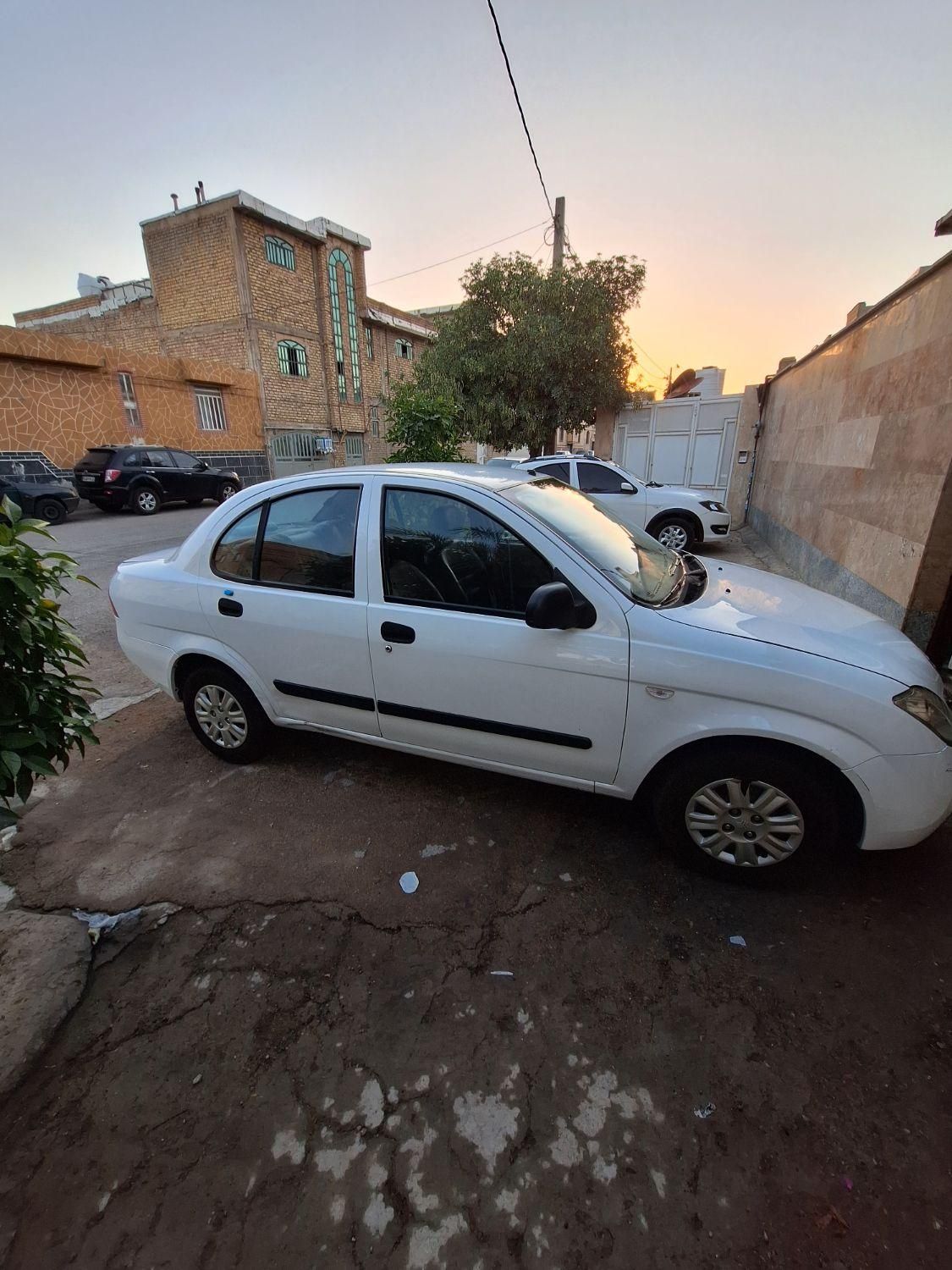 تیبا صندوق دار SX - 1393