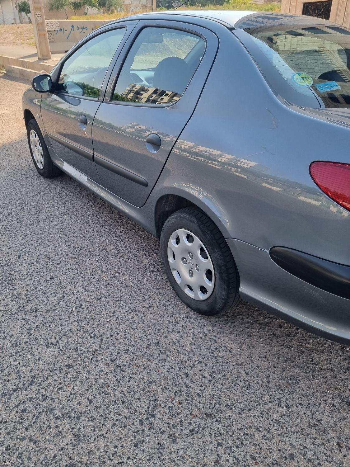 پژو ۲۰۶ صندوق دار v8 - 1399