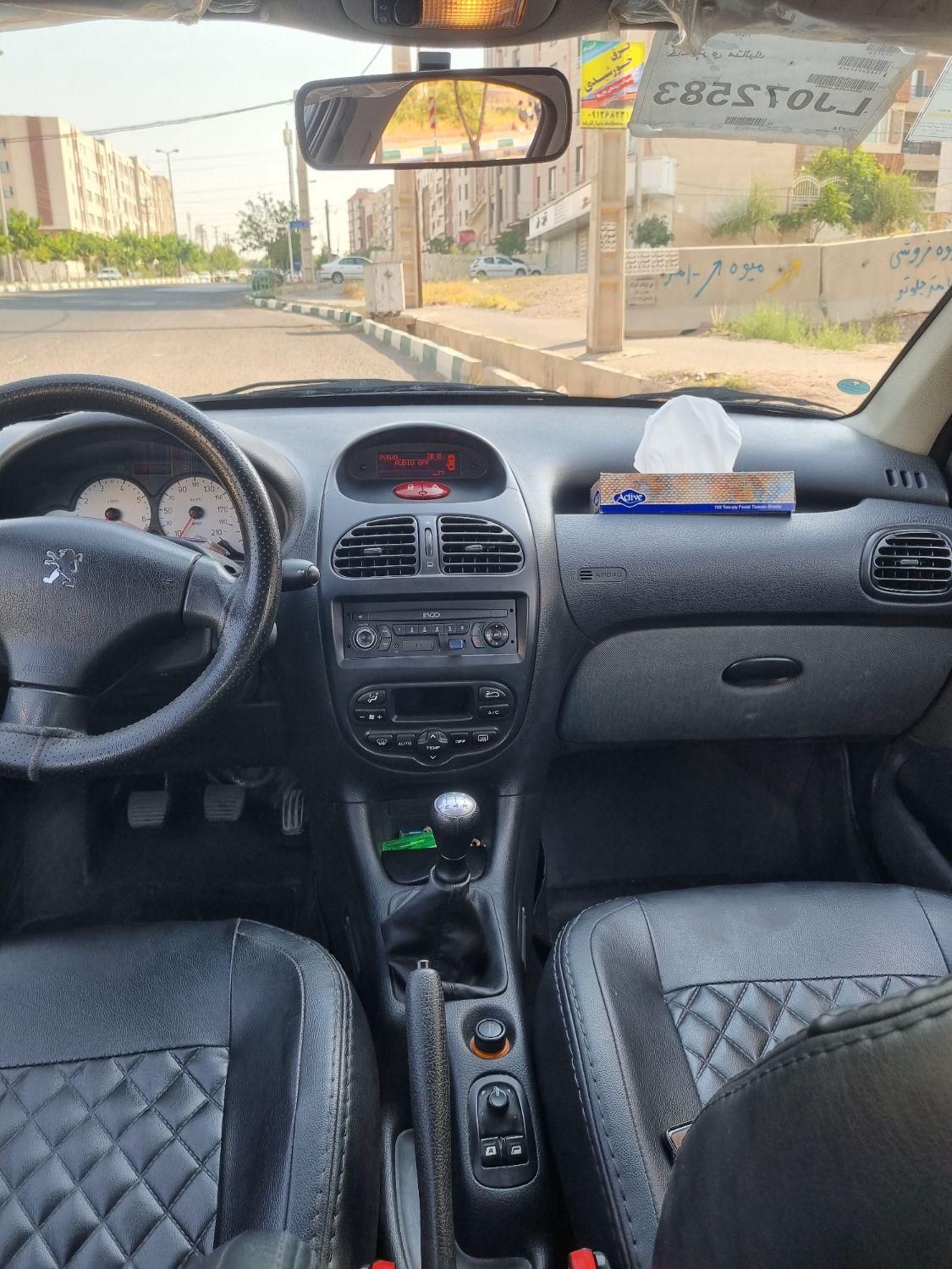 پژو ۲۰۶ صندوق دار v8 - 1399