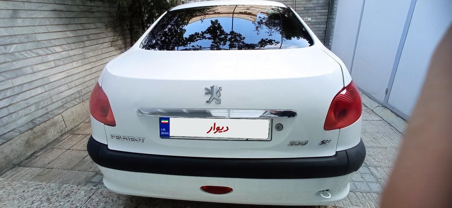 پژو ۲۰۶ صندوق دار v8 - 1395